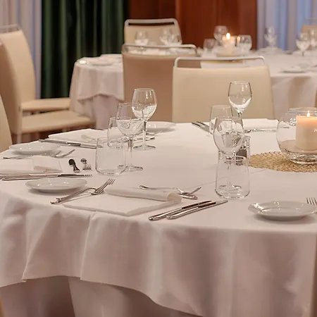 Hotel Nh Carpegna 4*