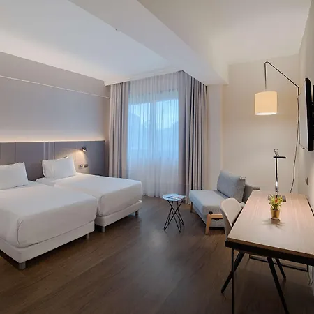 Hotel Nh Carpegna 4*