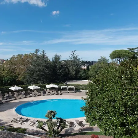 Nh Carpegna Hotel