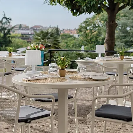 Hotel Nh Carpegna 4*