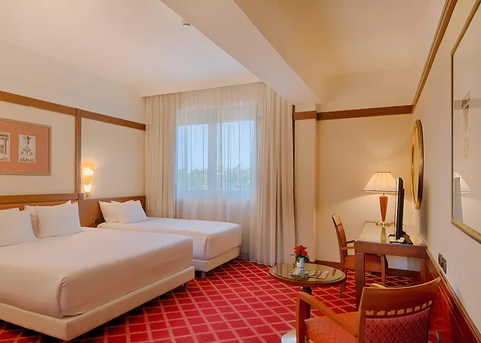 Nh Carpegna Hotel 4*