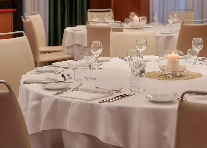 Hotel Nh Carpegna 4*