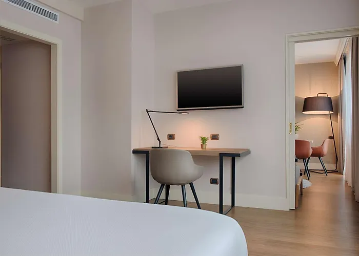 Hotel Nh Carpegna 4*