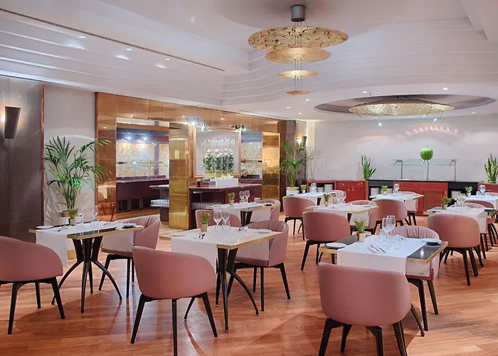 Nh Carpegna Hotel 4*