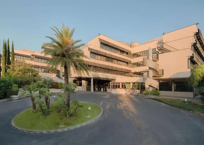 Hotel Nh Carpegna 4*