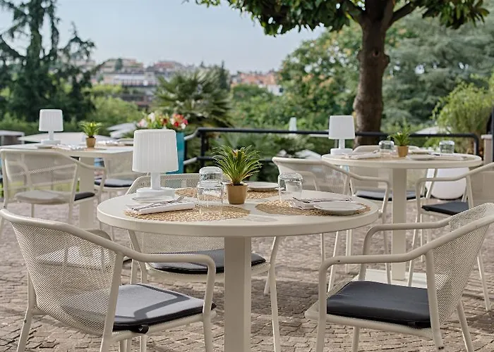 Hotel Nh Carpegna 4*