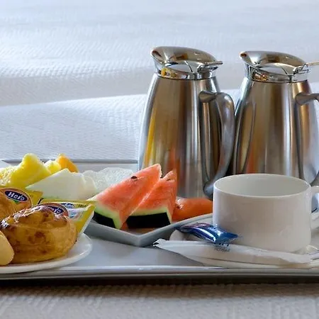 Nh Carpegna Hotel 4*
