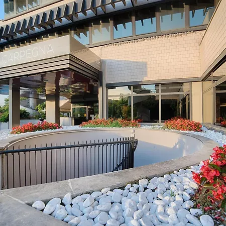 Nh Carpegna Hotel 4*